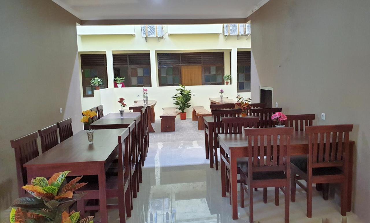 Maple Tree Homestay Maguwo Exterior photo