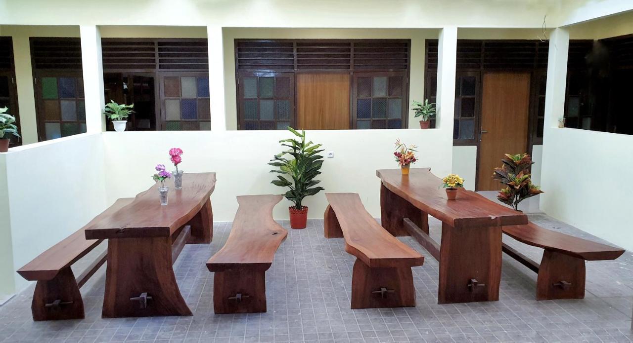 Maple Tree Homestay Maguwo Exterior photo