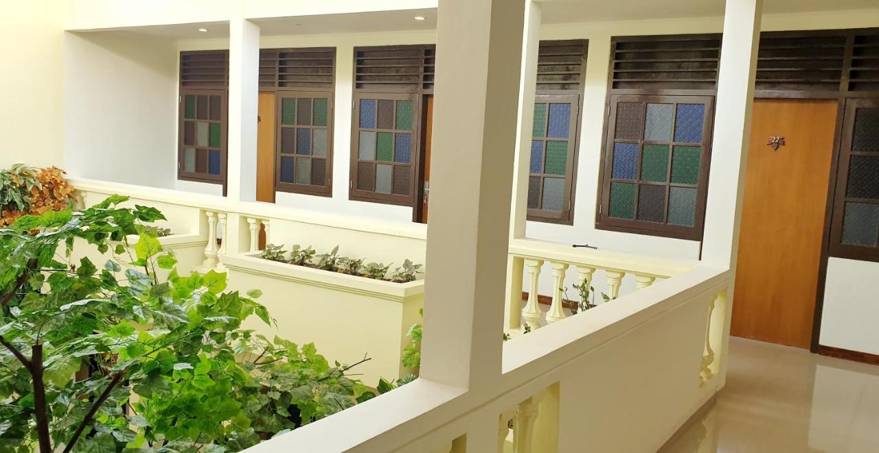Maple Tree Homestay Maguwo Exterior photo