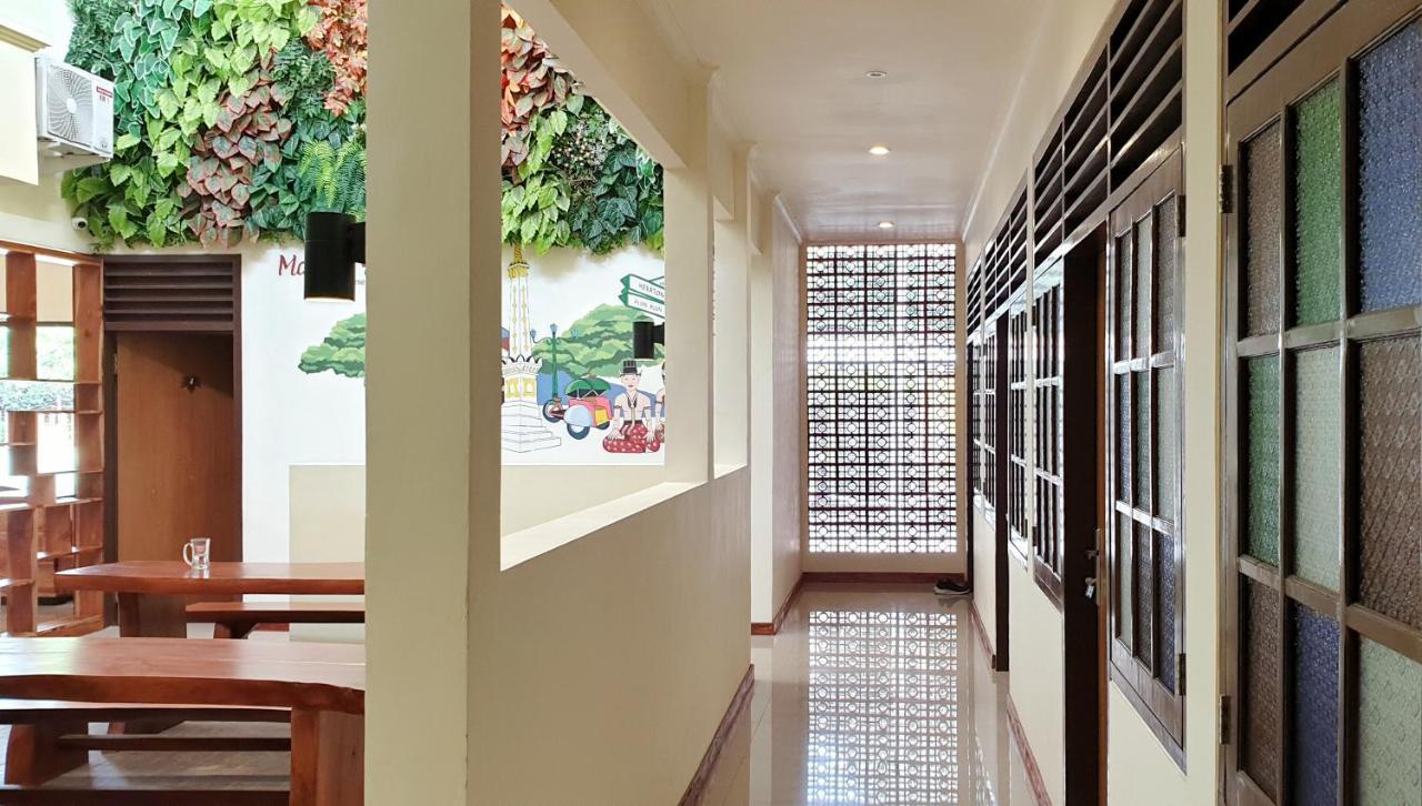 Maple Tree Homestay Maguwo Exterior photo