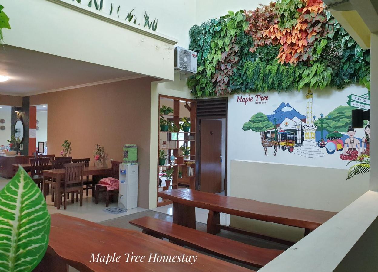 Maple Tree Homestay Maguwo Exterior photo