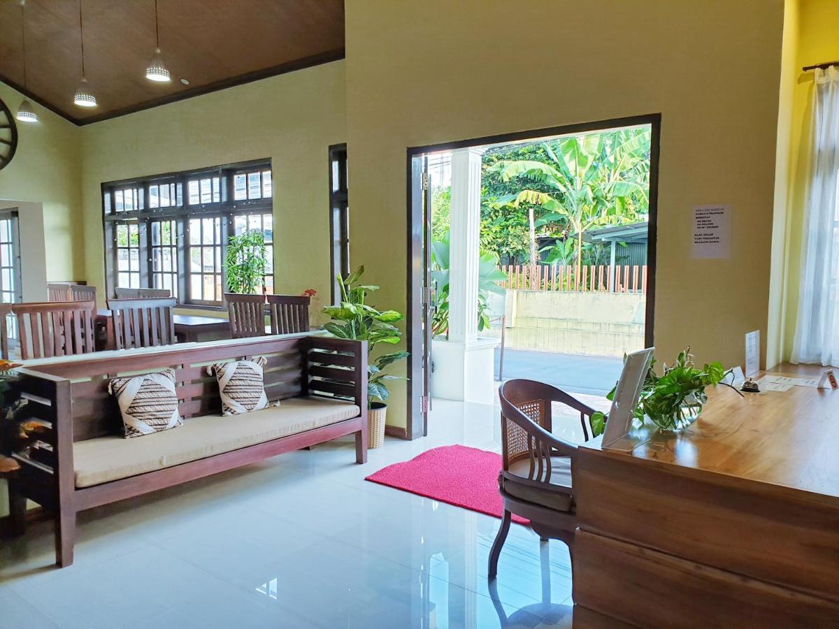 Maple Tree Homestay Maguwo Exterior photo